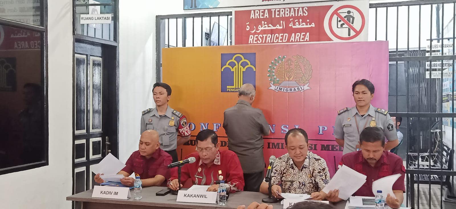 Kakanwil Kemenkumham Sumut Sampaikan Press Release Pendetensian Tariq Nabi, Kejelasan Identitas Terpapar